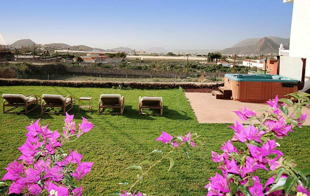 Villa Albe, Jacuzzi Con Vistas Al Mar Арона Экстерьер фото
