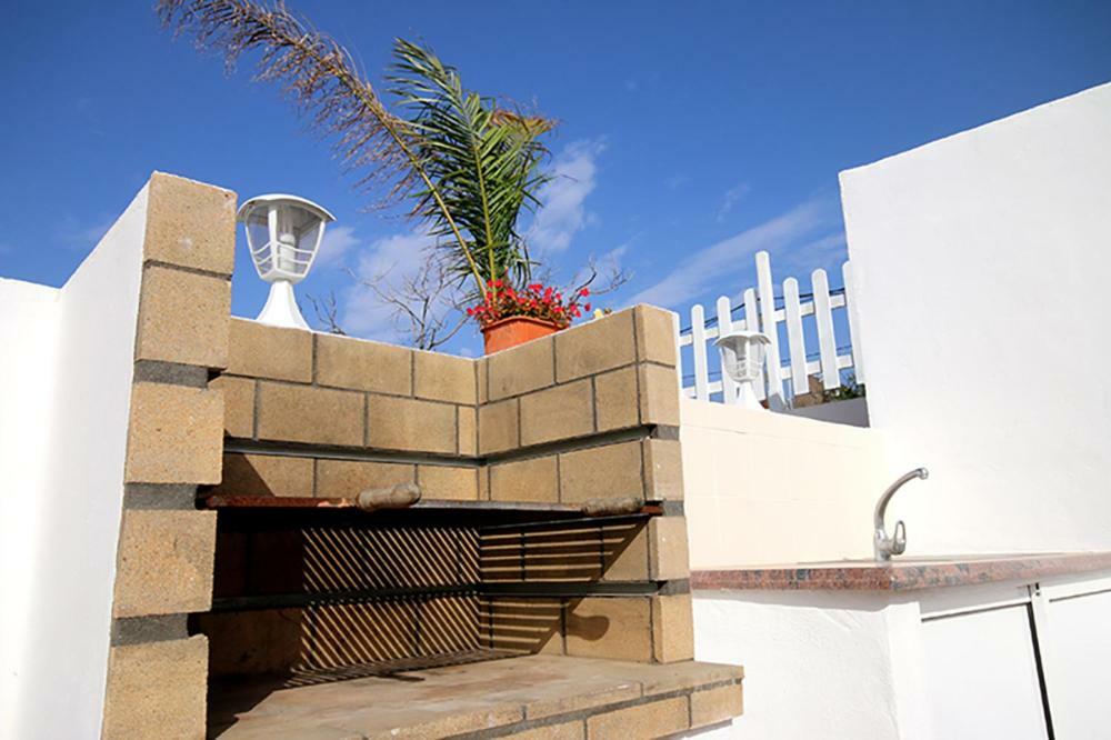 Villa Albe, Jacuzzi Con Vistas Al Mar Арона Экстерьер фото